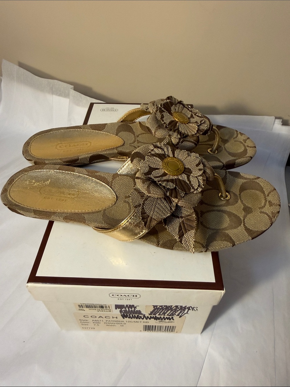 Coach Brown Signature Floral Thong Sandals -406 - Picture 3 of 8
